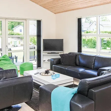 Awesome Home In Aabenraa With Sauna أبينرا